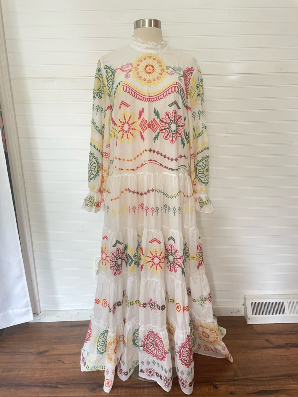 Zara Oyster White Multicolor Embroidered Boho Pattern Maxi Dress Small Cotton